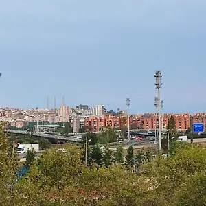 https://acogedor-piso-en-trinitat-vella-barcelona.topbarcelonahotels.com